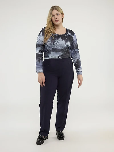 Straight semi-fitted pull-on dress pant