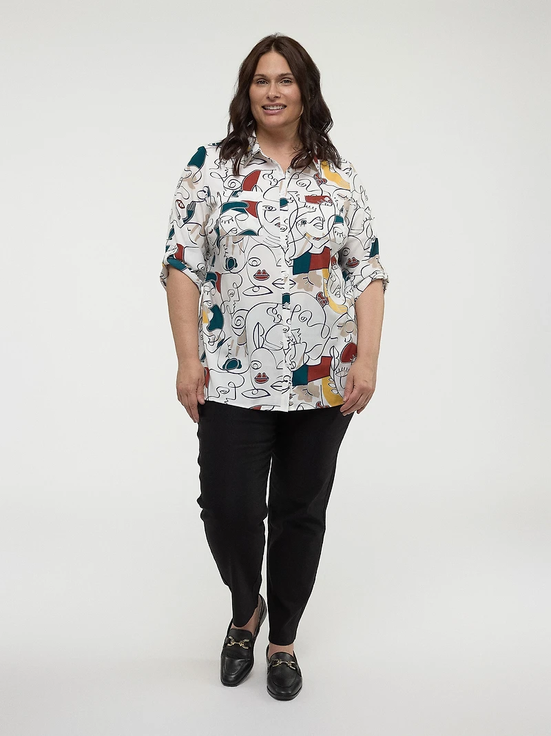 3/4-sleeve semi-fitted blouse with buttons