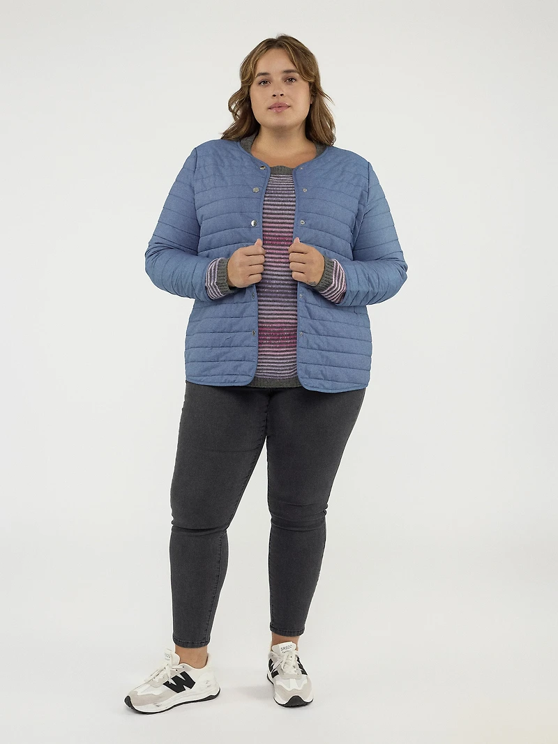 Semi-fitted blazer