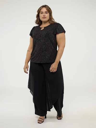 Short-sleeve semi-fitted t-shirt