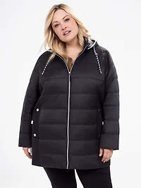 Short semi-fitted coat