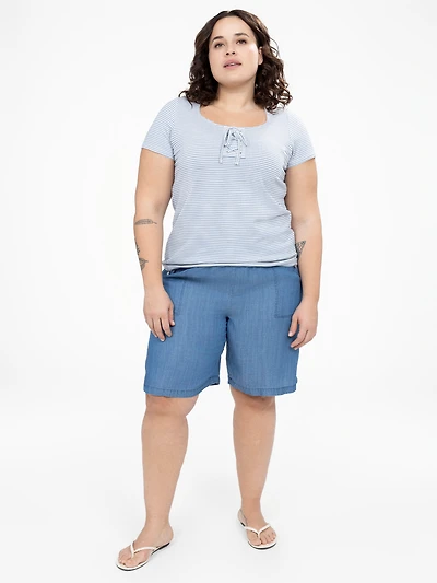 Short-sleeve semi-fitted t-shirt