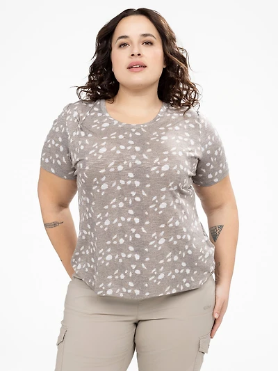 Short-sleeve semi-fitted t-shirt