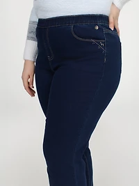 Narrow semi-fitted pull-on jean