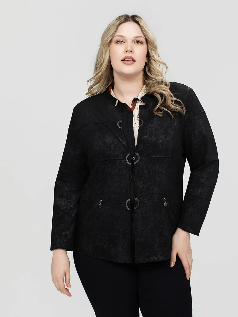 Semi-fitted blazer