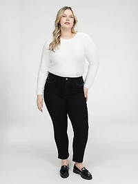 Straight semi-fitted jean