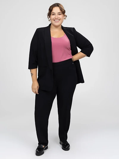 Straight semi-fitted pull-on dress pant