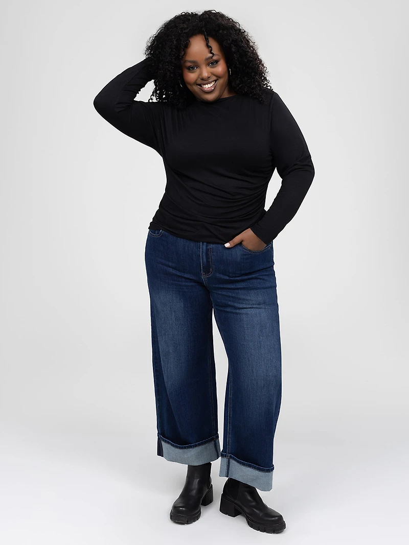 Long-sleeves fitted t-shirt