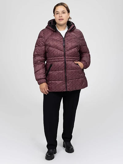 Short semi-fitted coat