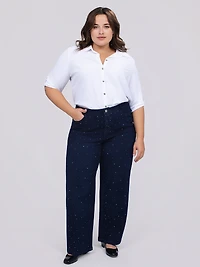 Wide-leg semi-fitted jean embellished with rhinestones