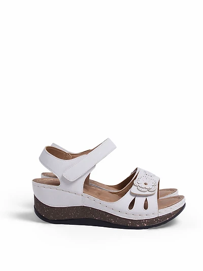 Sandales à talons compensés