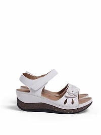 Sandales à talons compensés