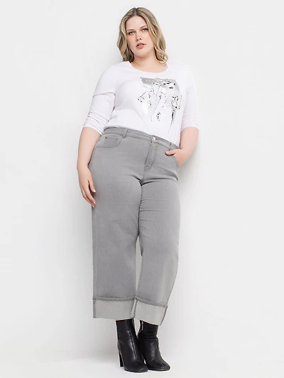 Wide-leg semi-fitted jean