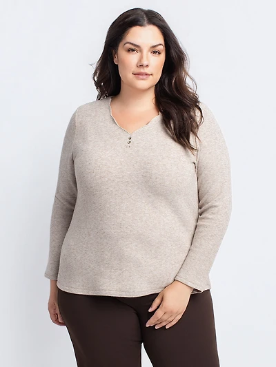 Long-sleeve T-shirt