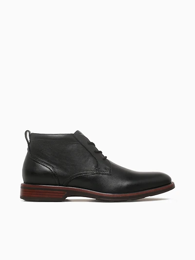 Traveler Plain Toe Chukka Black Milled