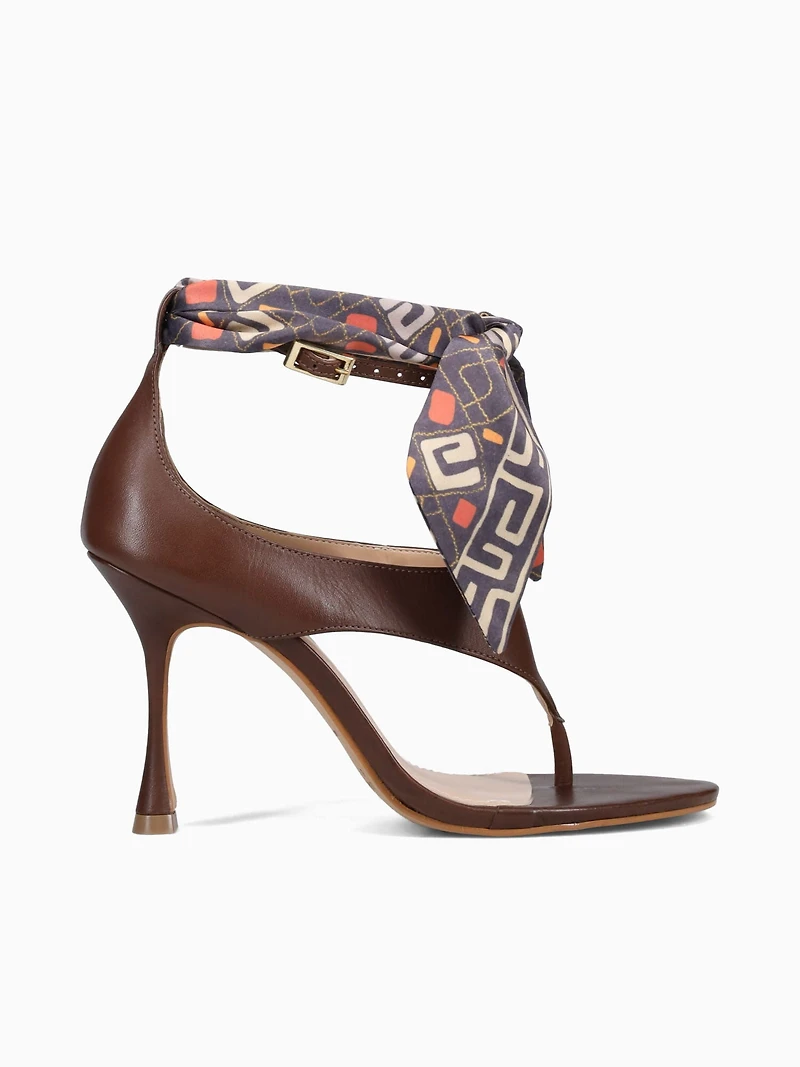 Kourtney Café Atanado