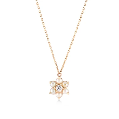 Bloom Pearl Necklace