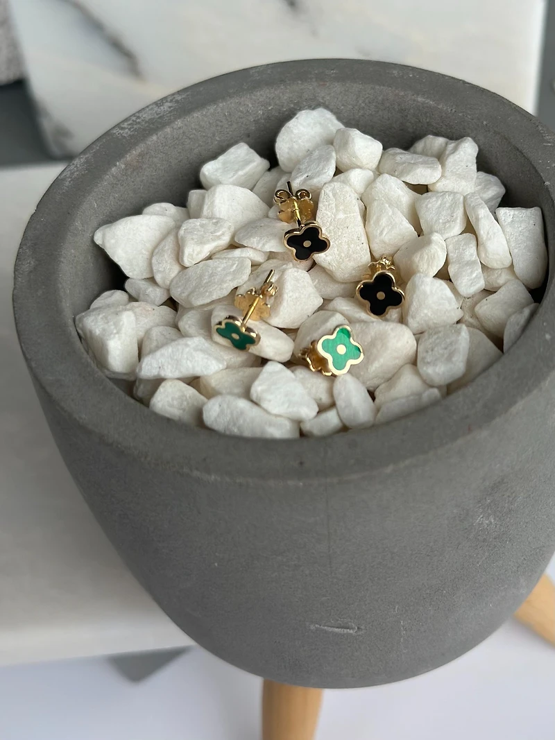 Rounded Petite Clover Stud Earrings