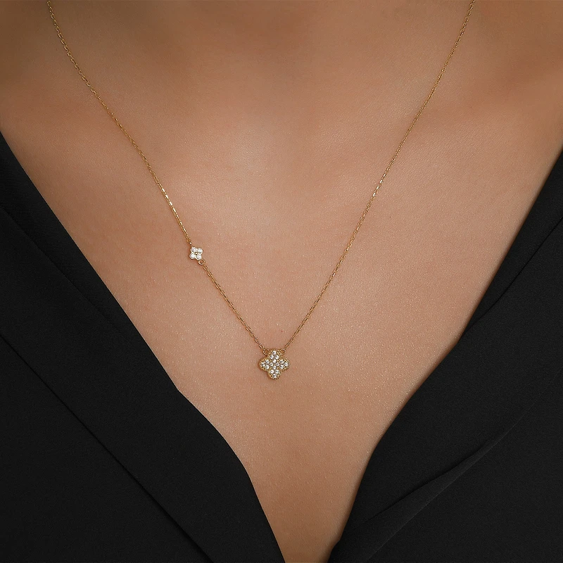 Gleaming Shamrock Necklace