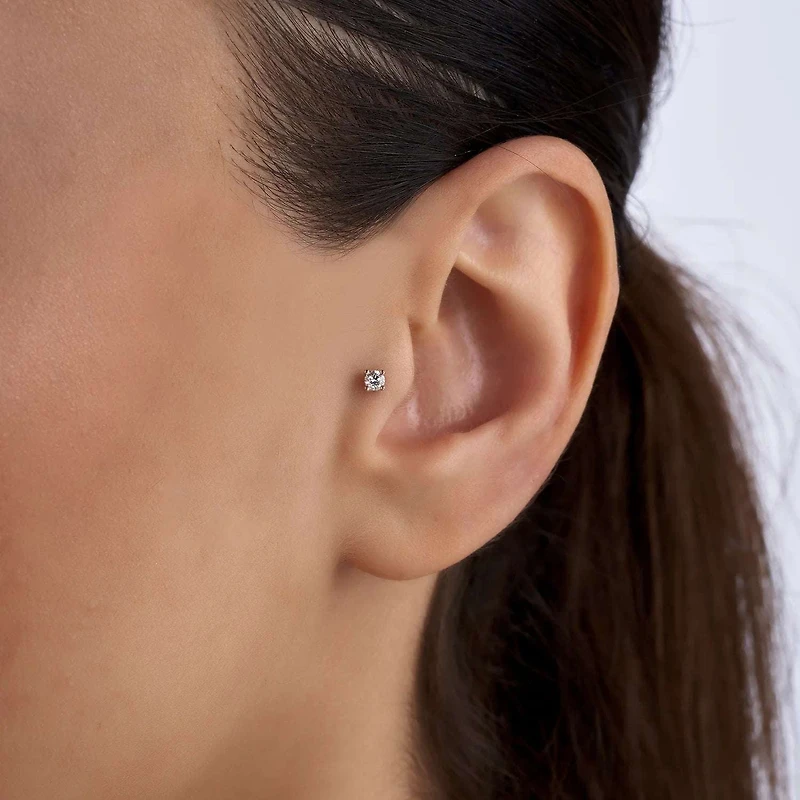 Single Diamond Stud Earring - Piercing