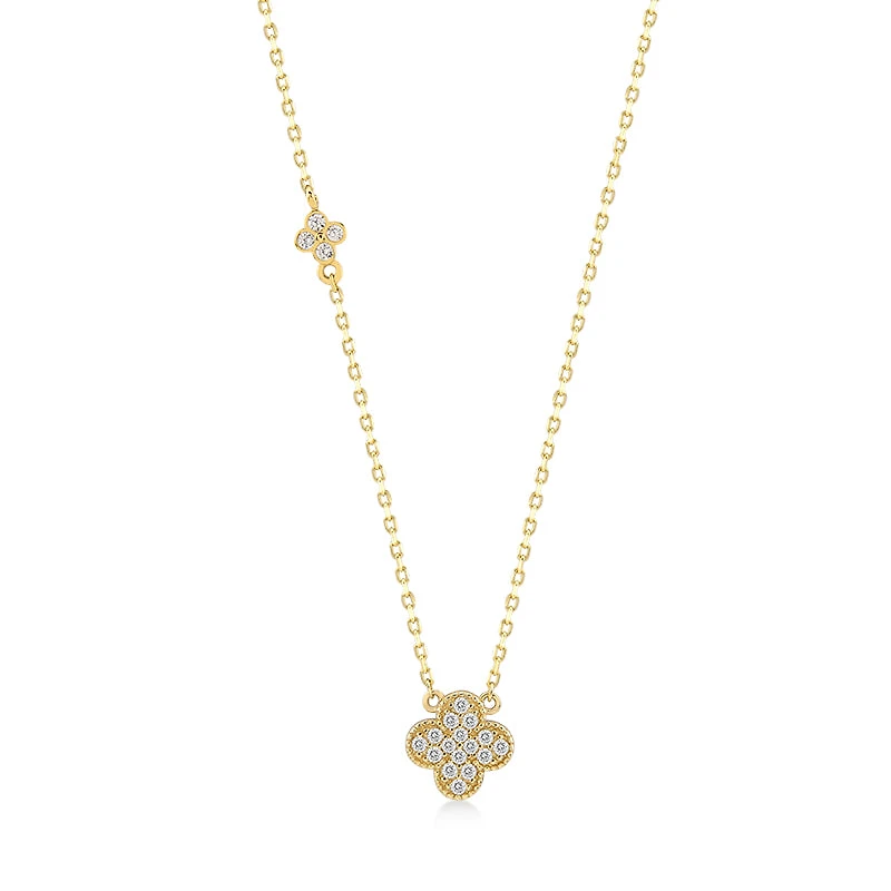 Gleaming Shamrock Necklace