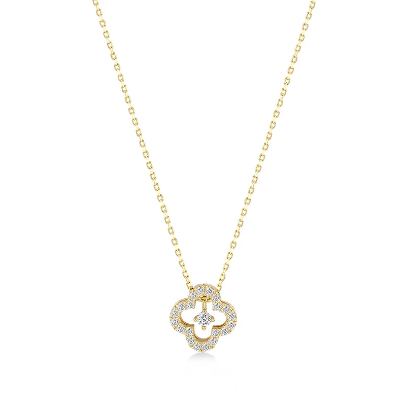 Reverse Clover spark Neckelace
