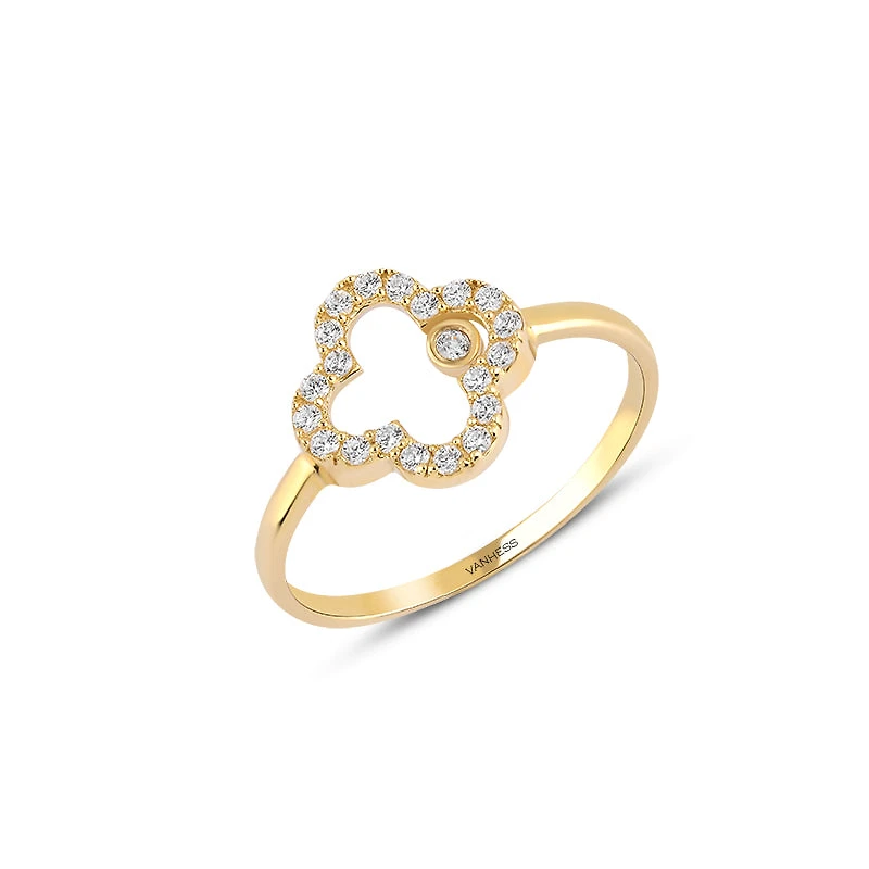 Star Glowing Clover Ring
