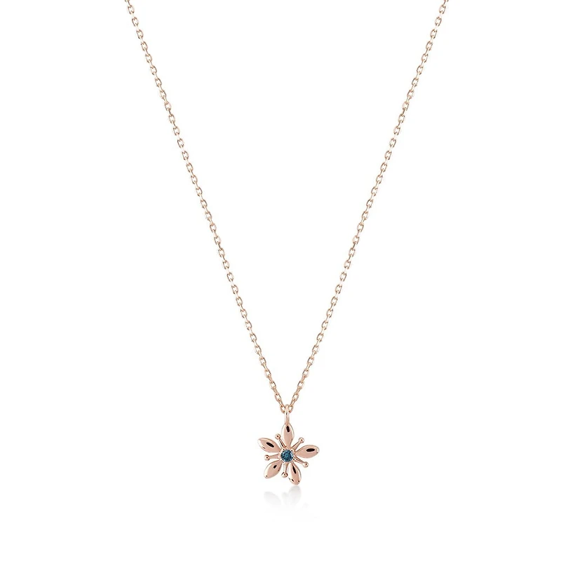 Winter Lily Necklace