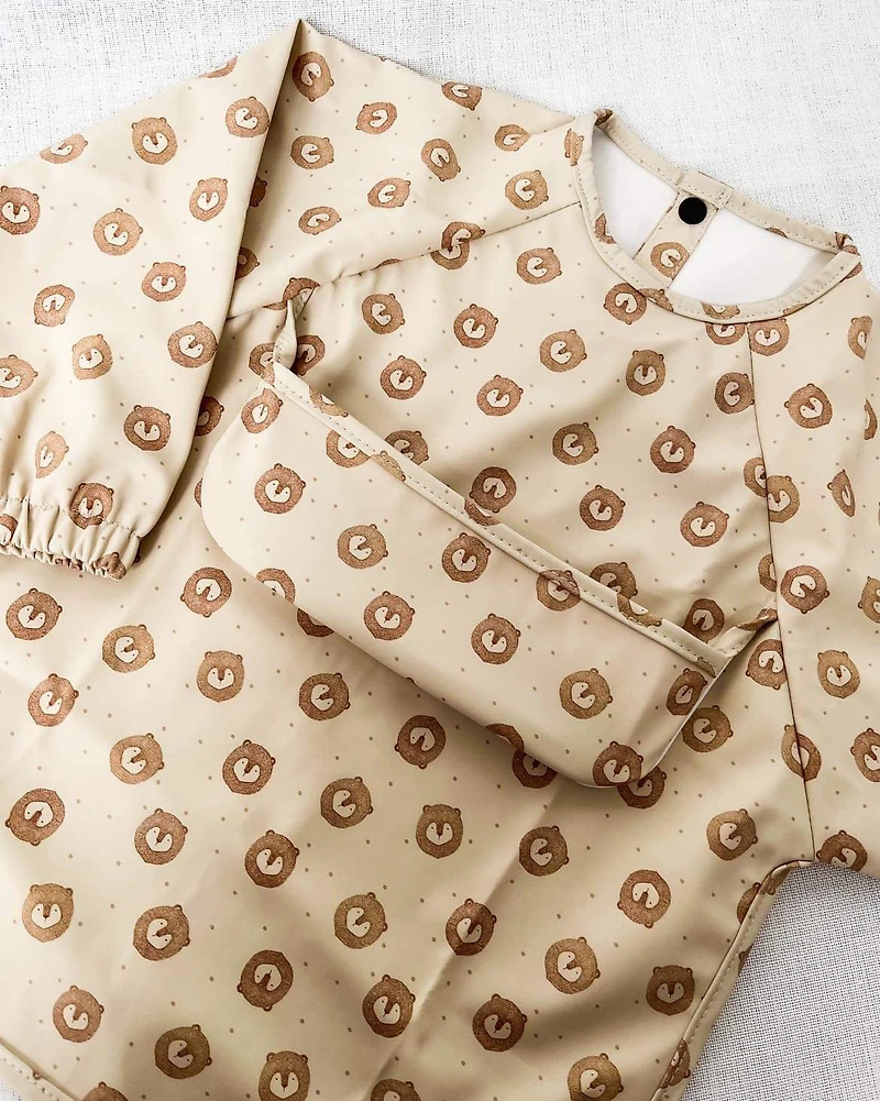Long-sleeved bib