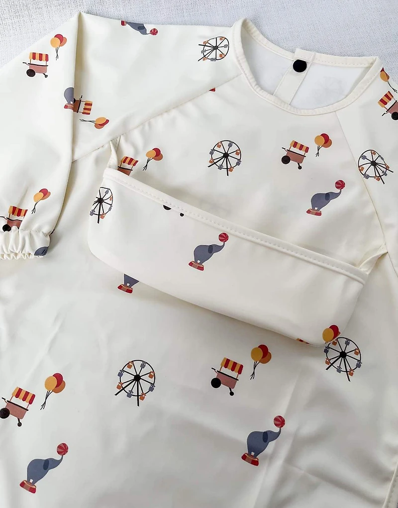 Long-sleeved bib