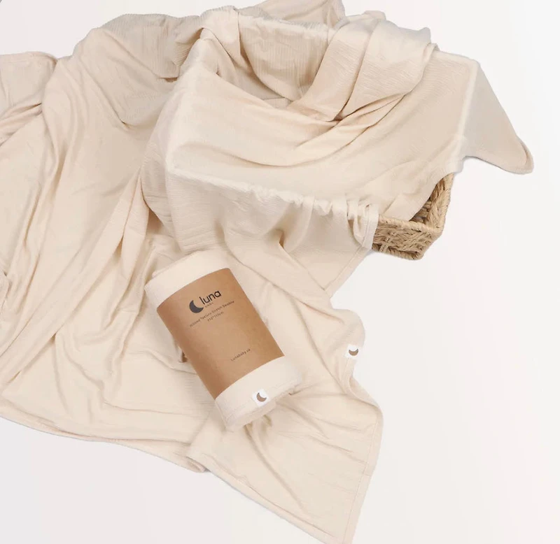 Stretchy bamboo blankets