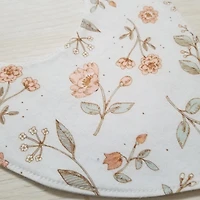 U-Neck Bib - Granny's Garden