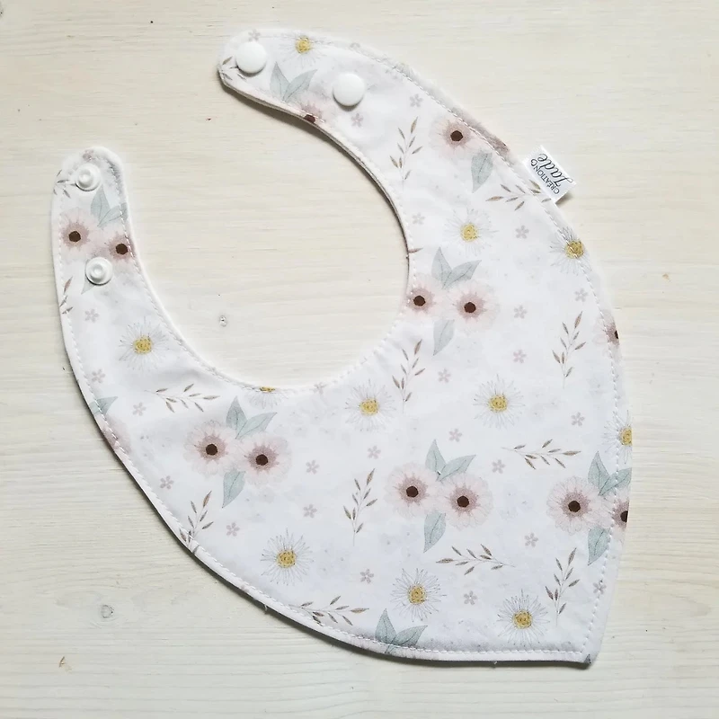 U-Neck Bib - Sweet Flowers