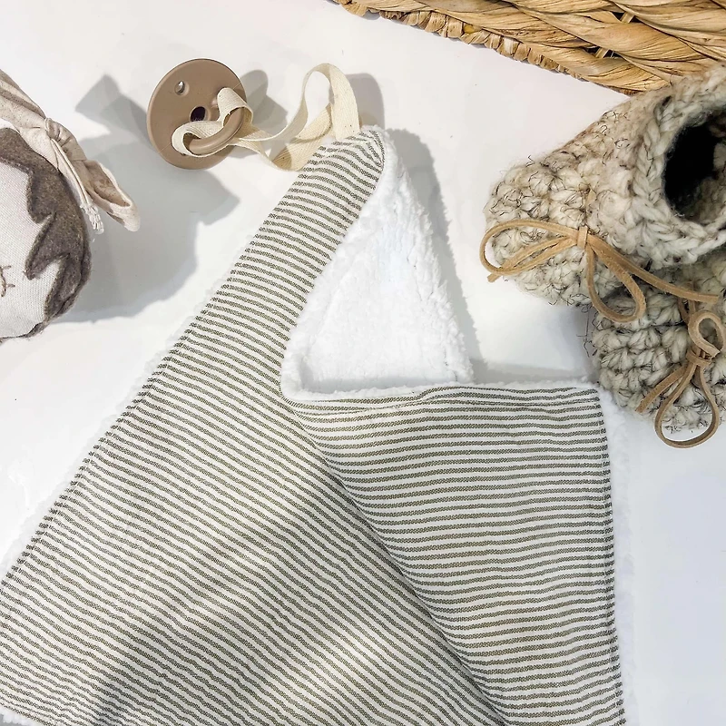 Mini comforter with pacifier clip