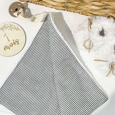 Mini comforter with pacifier clip