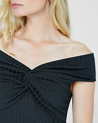 Open V-Neck Twist Top