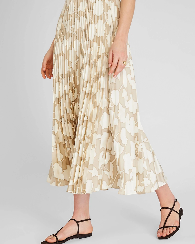 V-Neck Pleated Maxi Dress