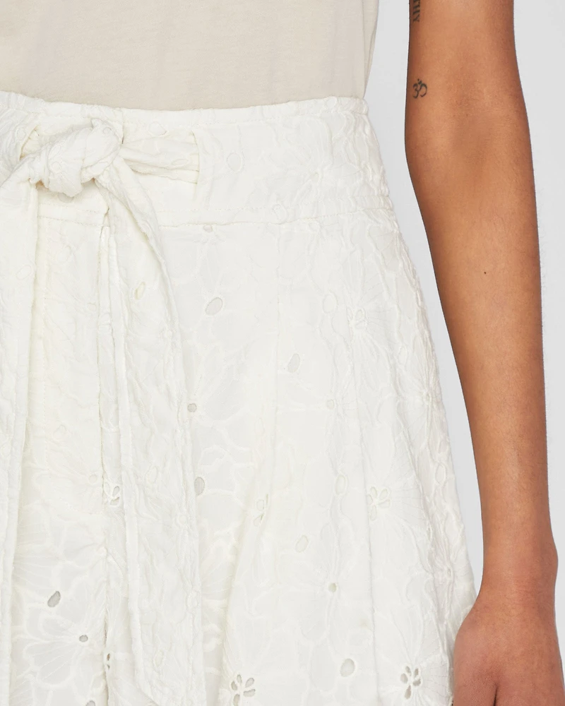 Eyelet Short