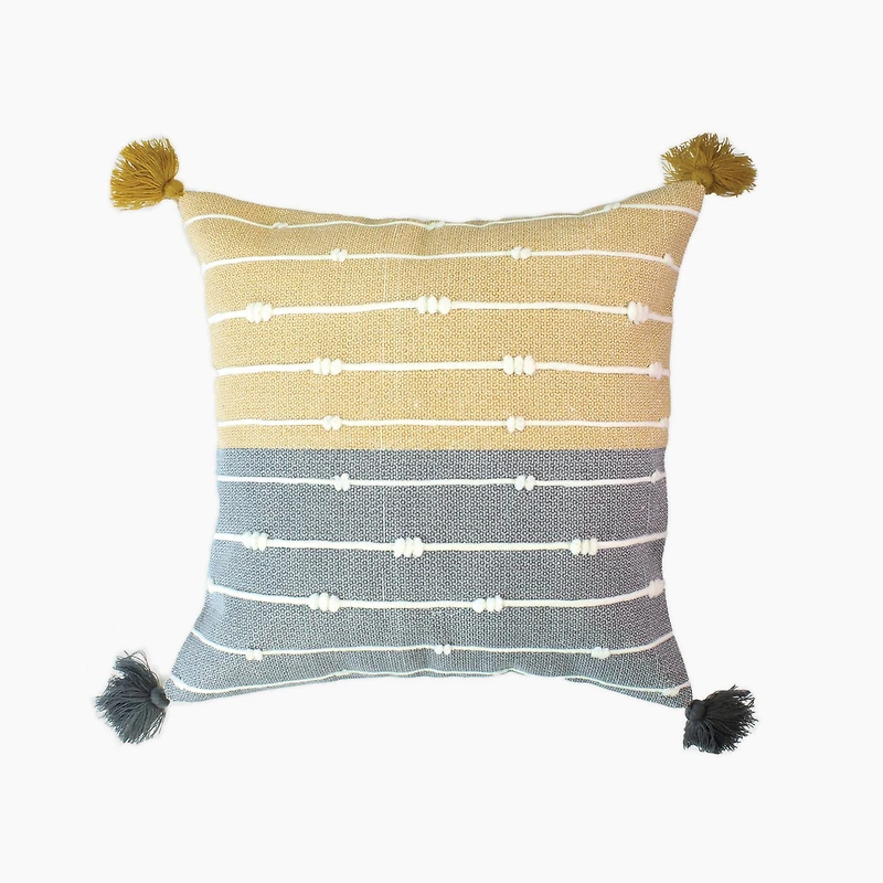 Knotted Pillow
