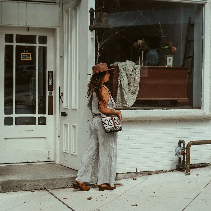 Mesa Shoulder Bag