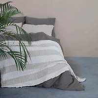 Linen Crinkle Throw