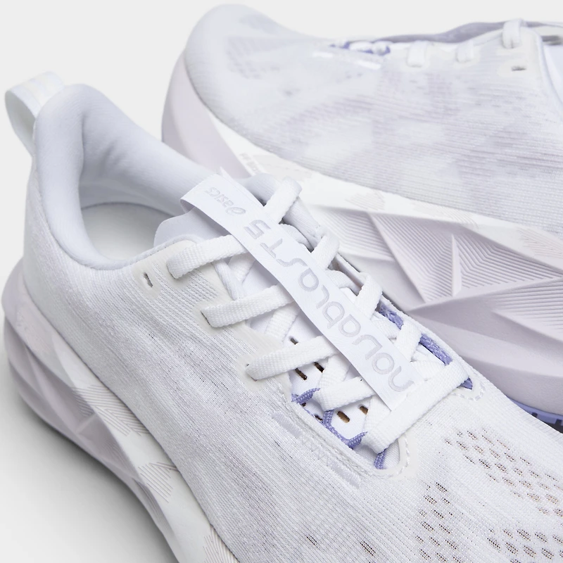 Asics Femmes Novablast 5 Blanc/Lilas