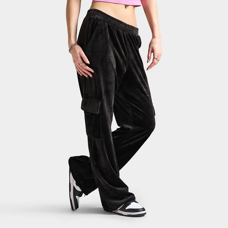 Juicy Couture Women's Velour Cargo Pant / Black
