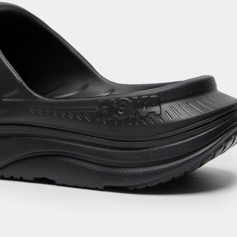 Hoka Athletic Slide Black / White