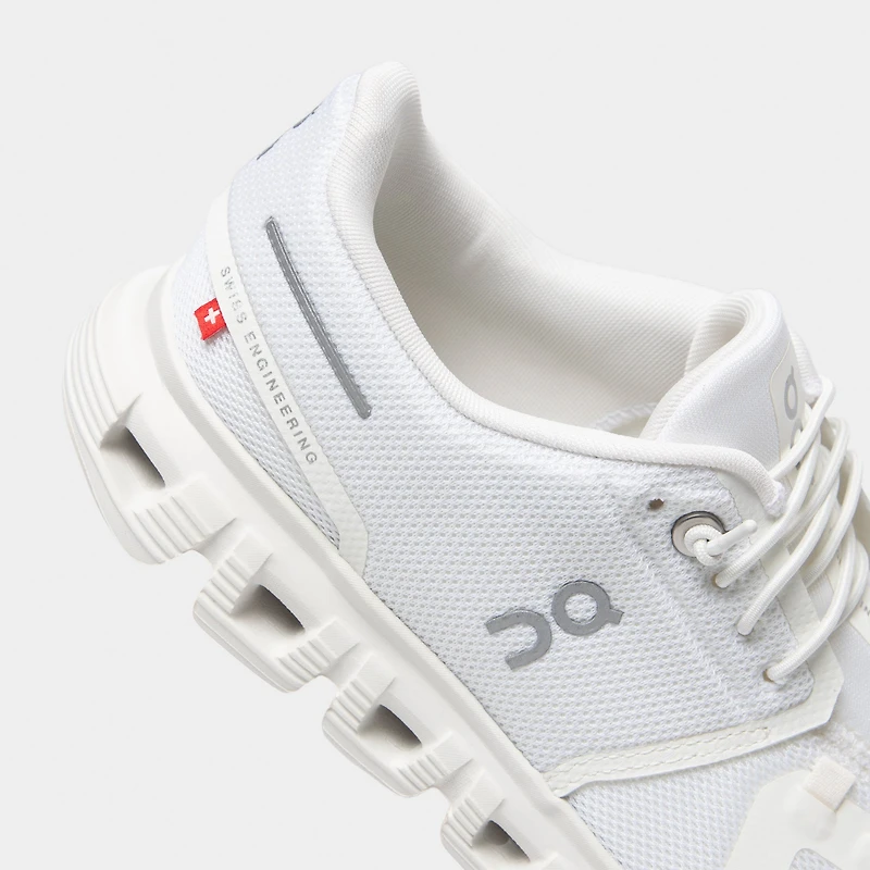 On Women's Cloud 6 White /