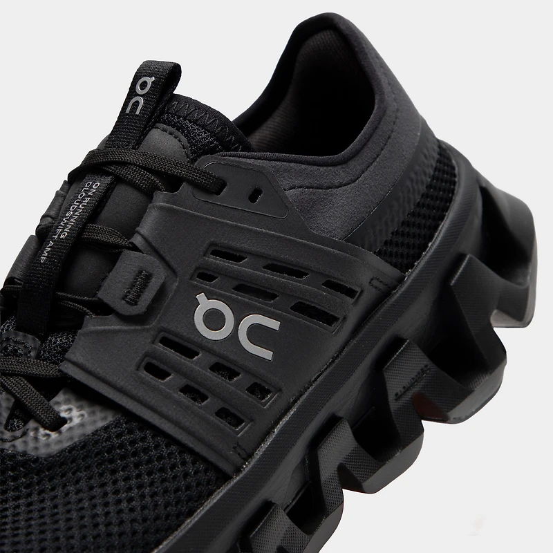 On Women's Cloudswift AMP Black / Silver