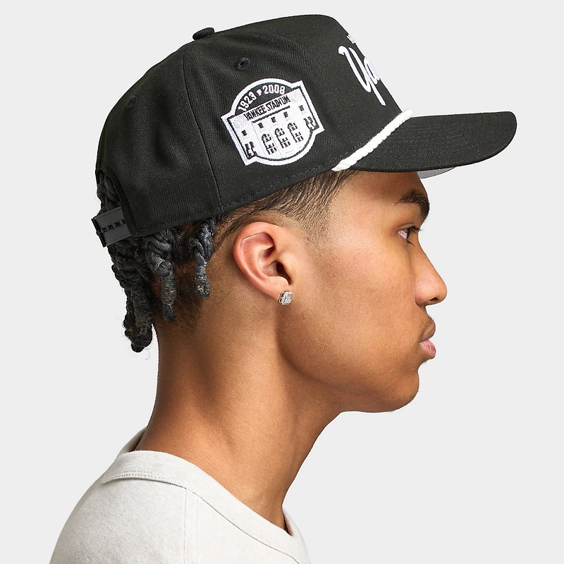 New Era New York Yankees Script 9FORTY A-Frame / Black