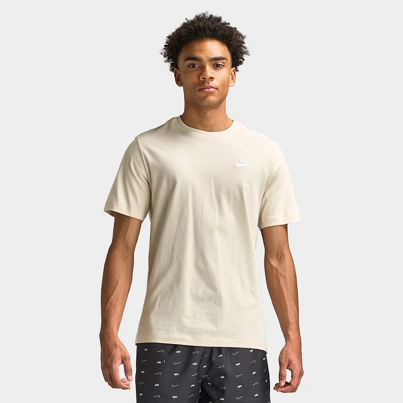 Nike Sportswear Club T-Shirt / Brown