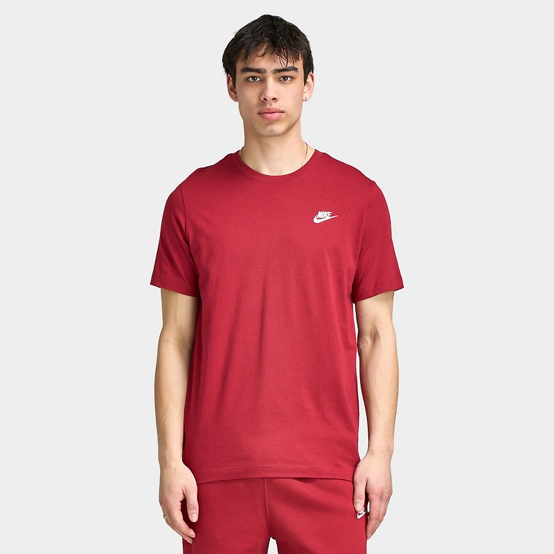 Nike Sportswear Club T-Shirt / Red
