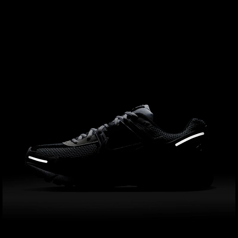 Nike Zoom Vomero 5 SE SP Dark Grey / Black - White
